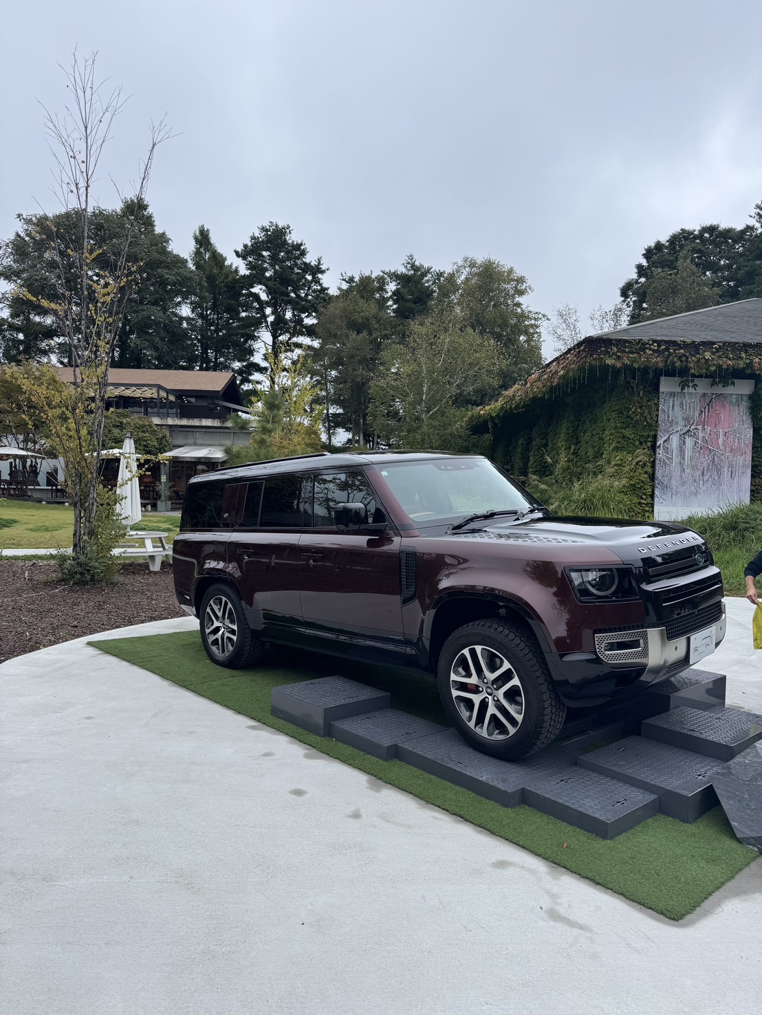 展示された現行型ディフェンダー1